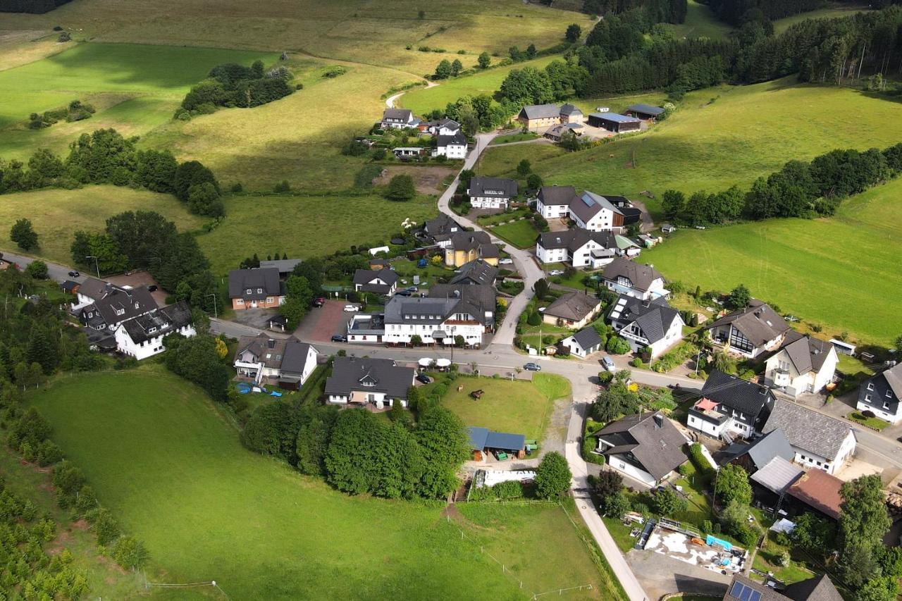 Landhaus Lenneper-Fuehrt Kirchhundem Exterior foto